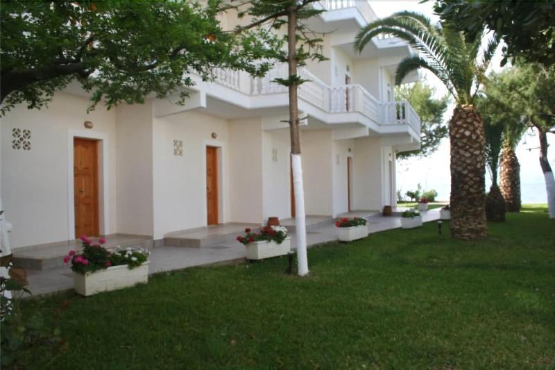 Posidonia Pension Amarinto Exterior foto