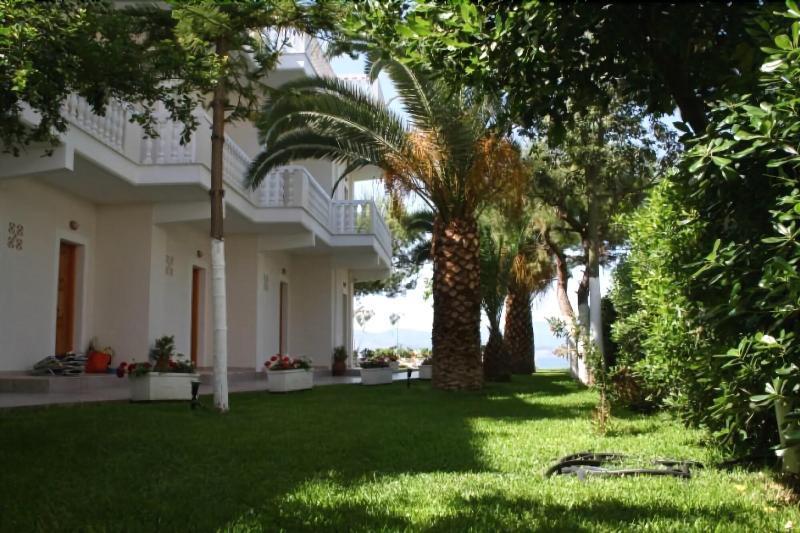 Posidonia Pension Amarinto Exterior foto
