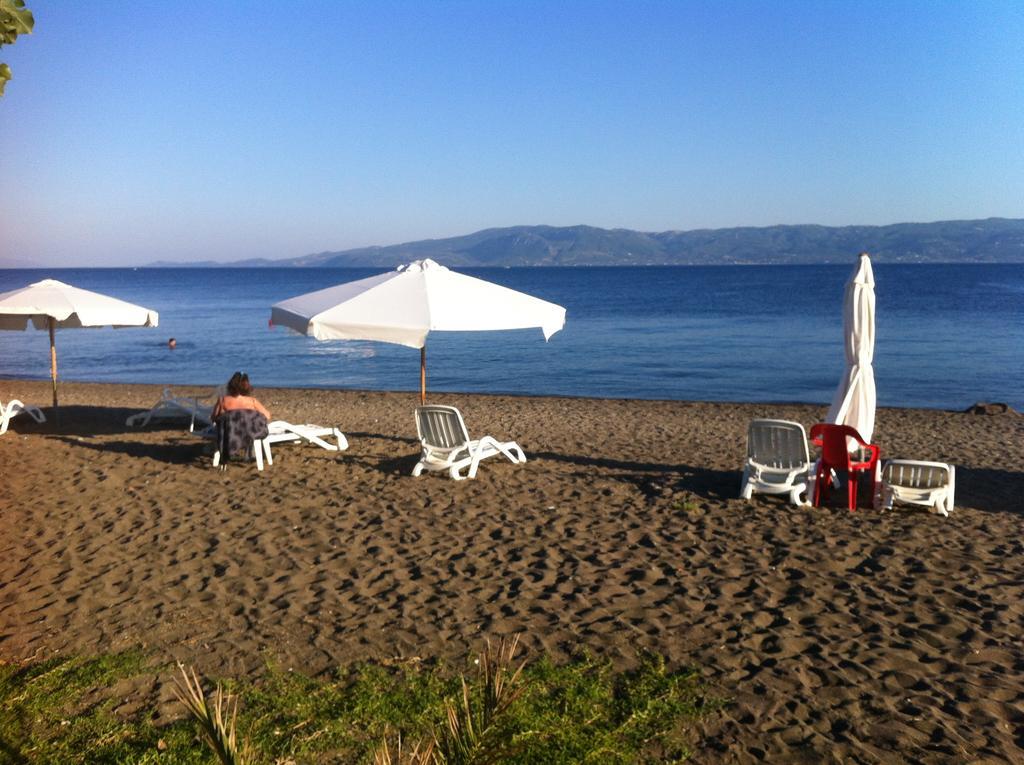 Posidonia Pension Amarinto Exterior foto