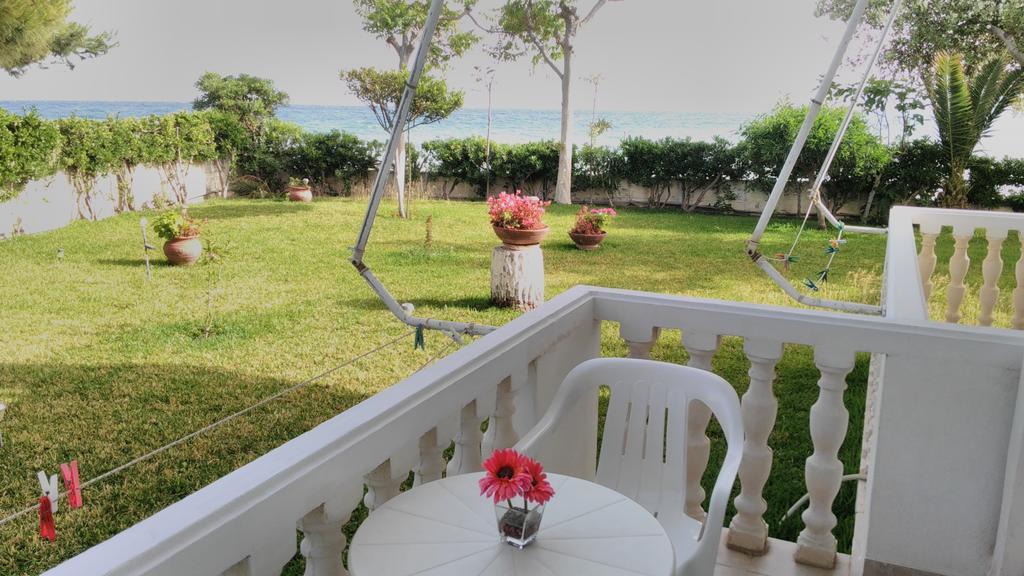 Posidonia Pension Amarinto Exterior foto