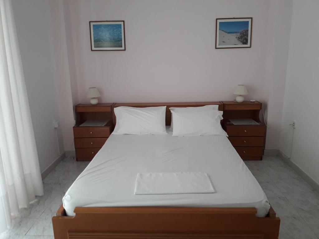 Posidonia Pension Amarinto Exterior foto